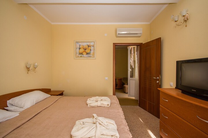 Room 33 of 129