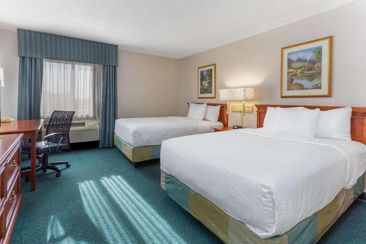 2 Double Beds Deluxe Room Pet Friendly (1 of 9)