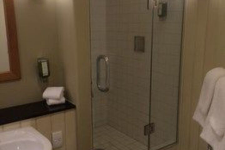 Room 10 of 70