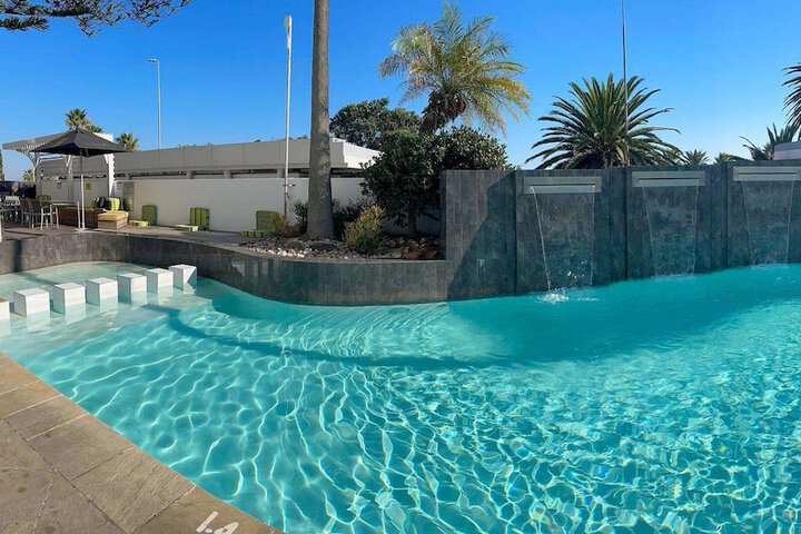 Pool 142 of 242