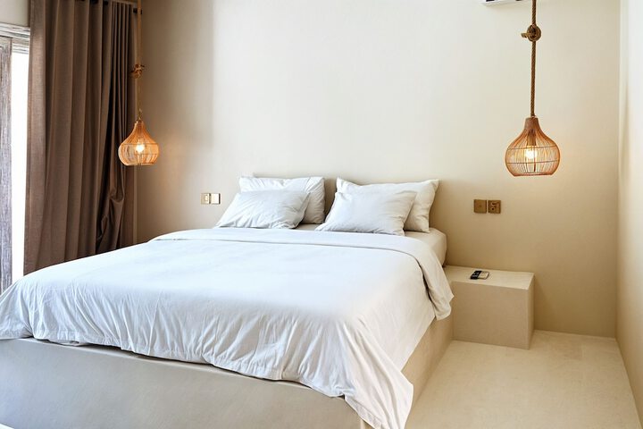 Room 6 of 53