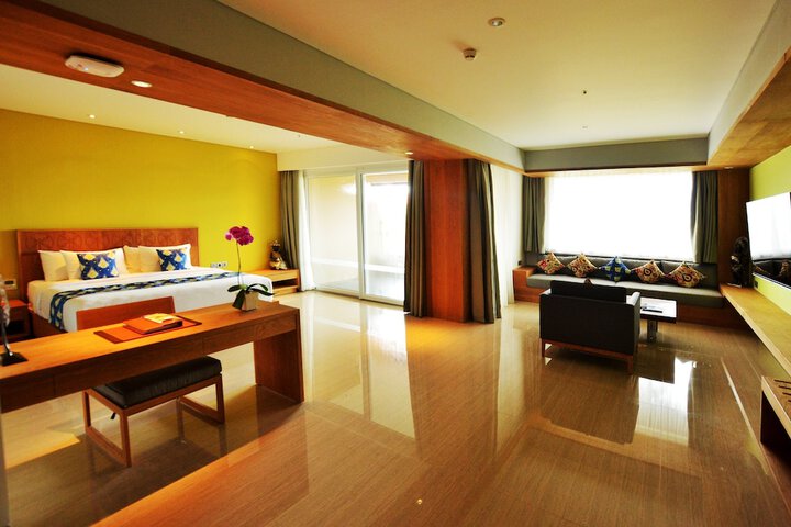 Room 15 of 108