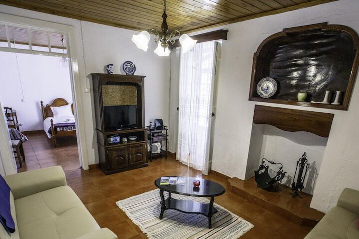 Room 18 of 28