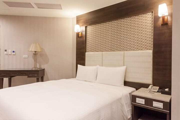 Room 21 of 61