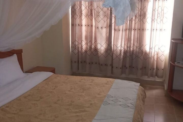 Room 3 of 60