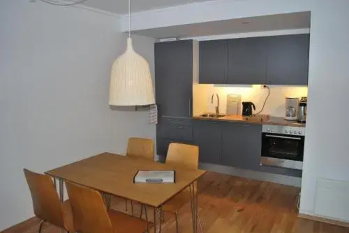 Room 2 of 9