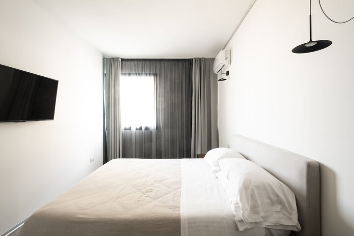 Room 43 of 160