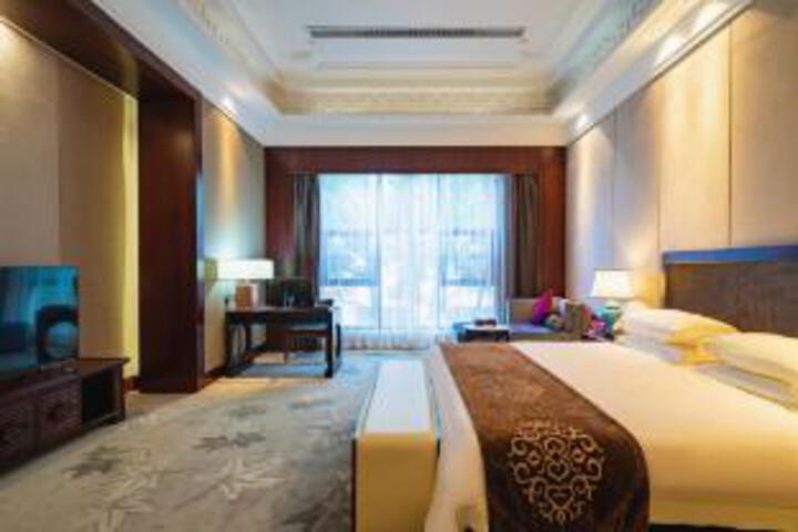 Room 18 of 19