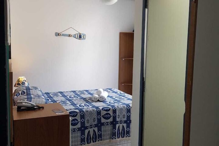 Room 8 of 53