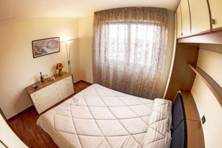 Room 74 of 320