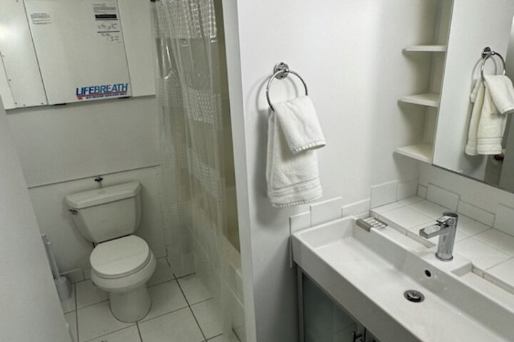 Room 18 of 19