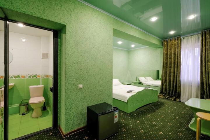 Room 25 of 27