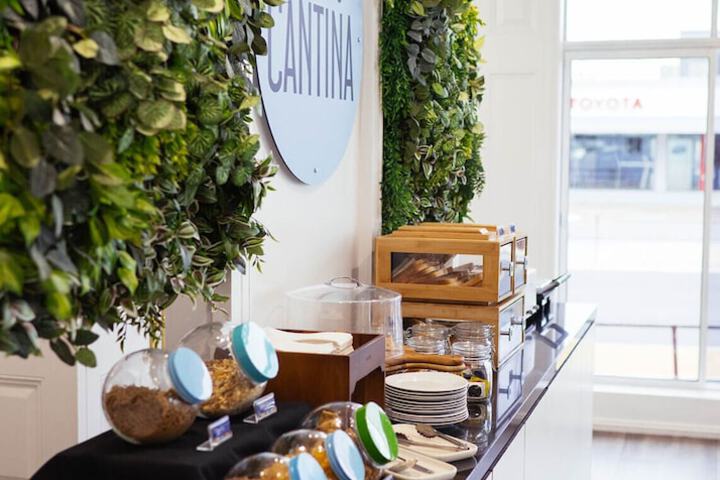 Breakfast area