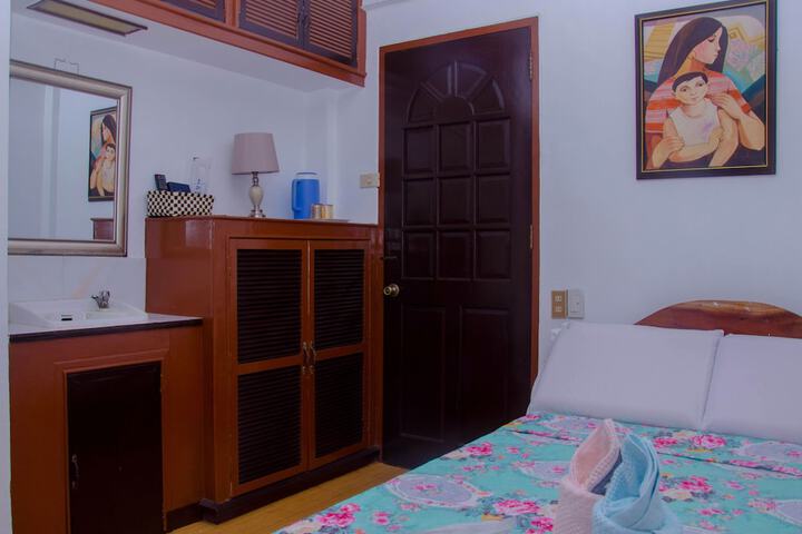 Room 16 of 48