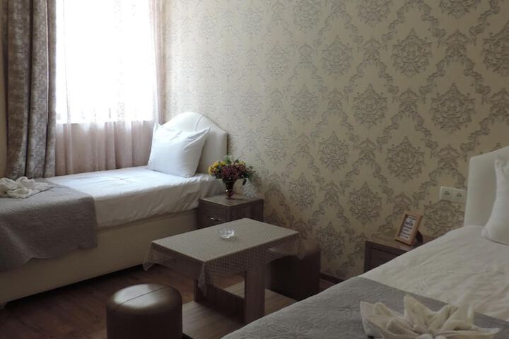 Room 15 of 34