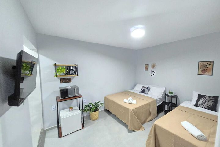 Room 16 of 28