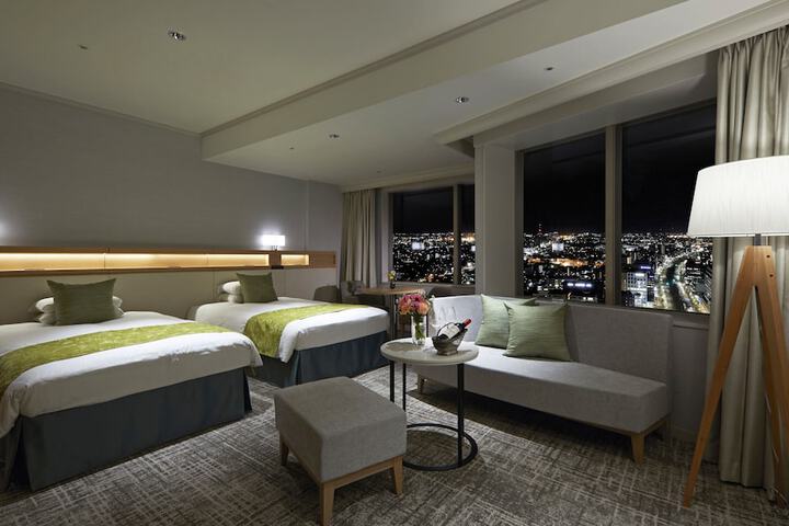 Room 27 of 165