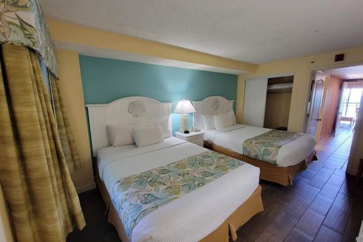 Room 2 of 35