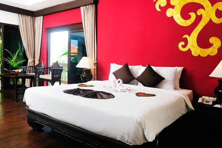 Room 2 of 25