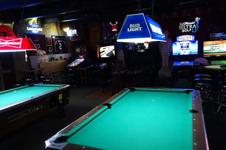 Sports bar