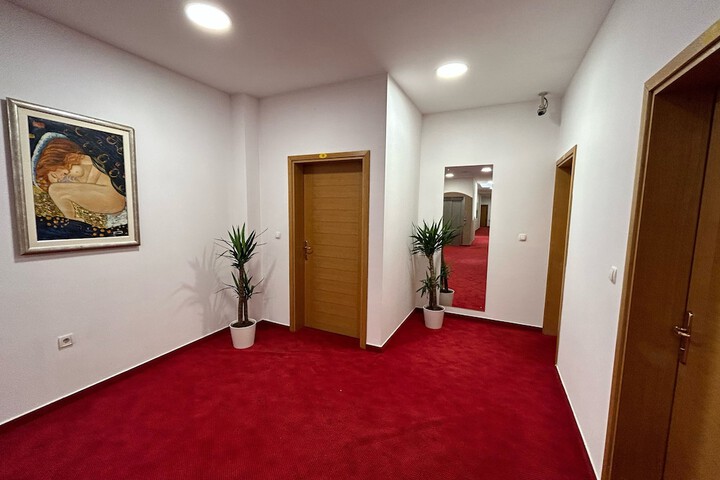 Ballroom/Hall 57 of 58