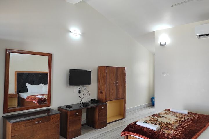 Room 14 of 29