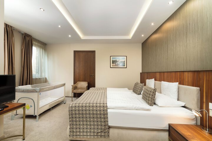 Room 26 of 63