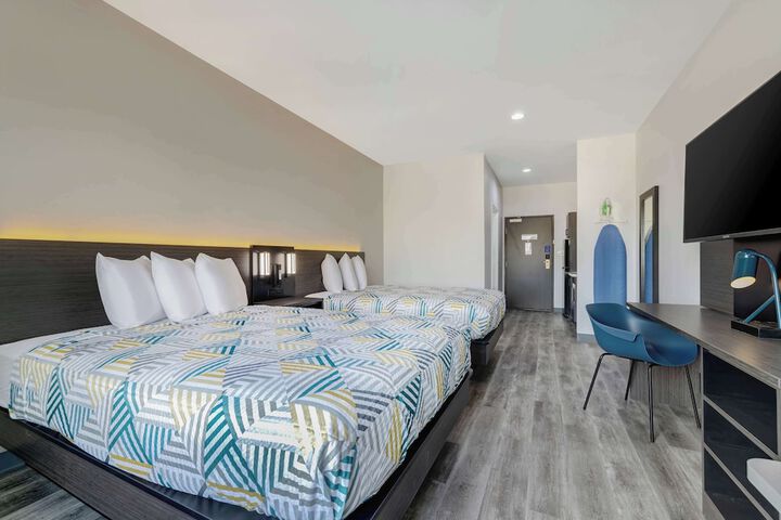 Room 6 of 23