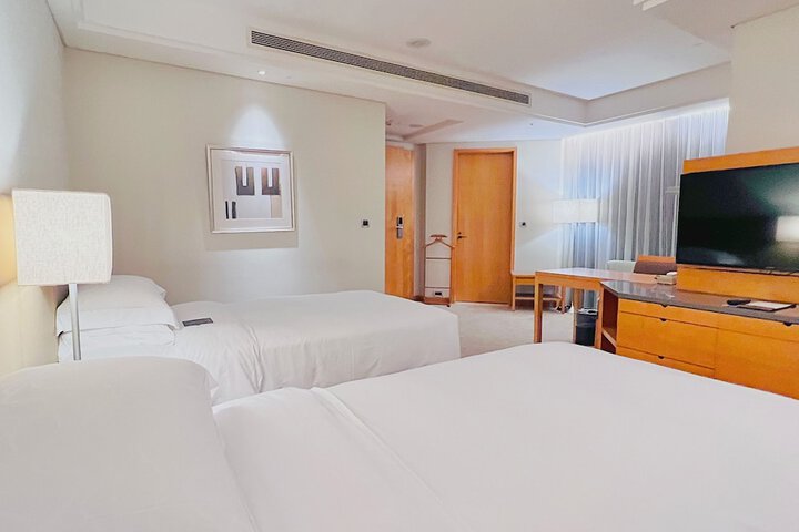 Room 4 of 46