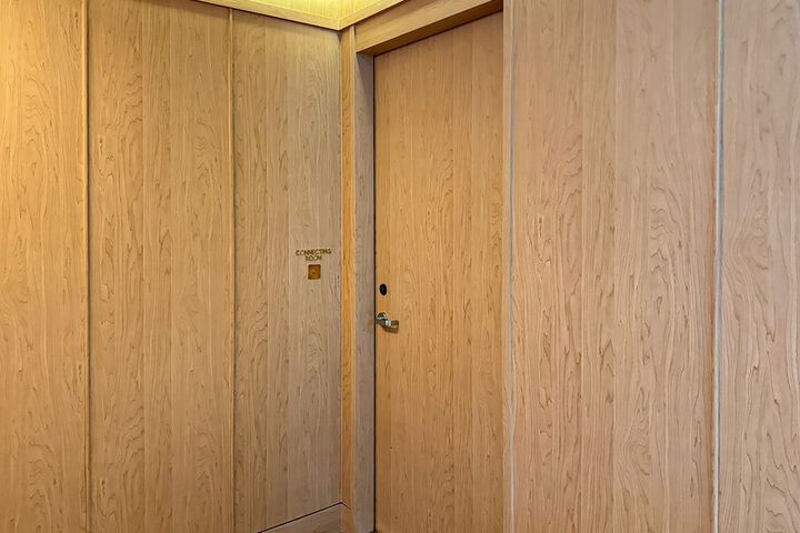 Room 44 of 142