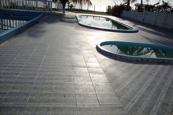 Pool 7 of 23