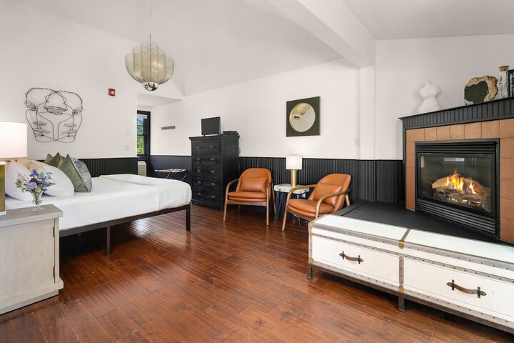 Room 61 of 172