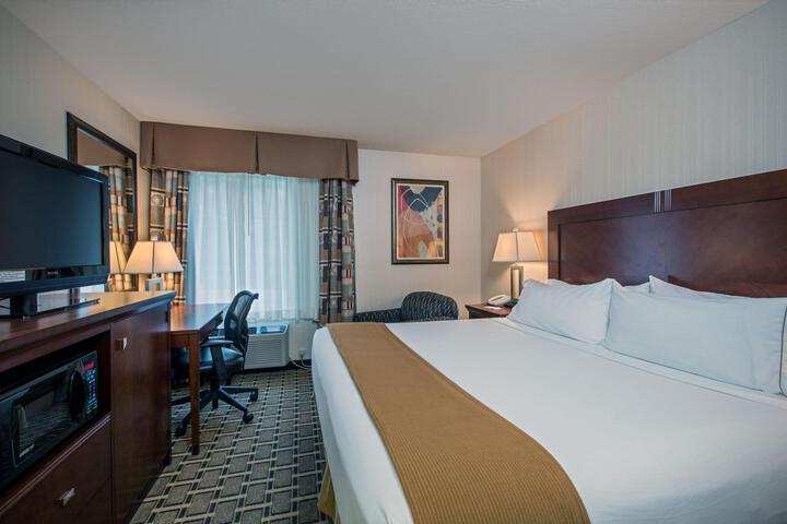 1 King Standard Extra Floor Space (14 of 28)
