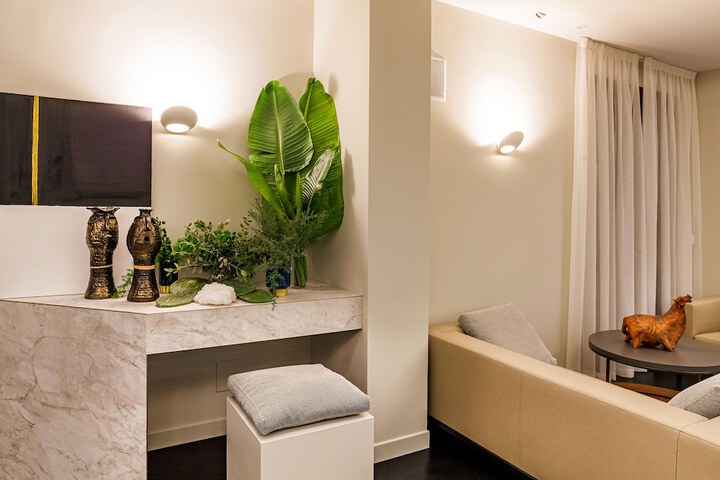 Hotel Interior 2 of 105
