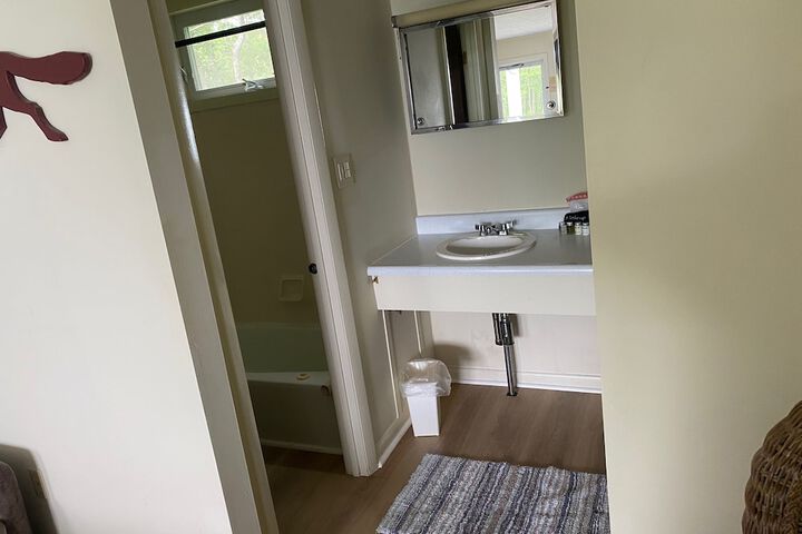 Room 126 of 205