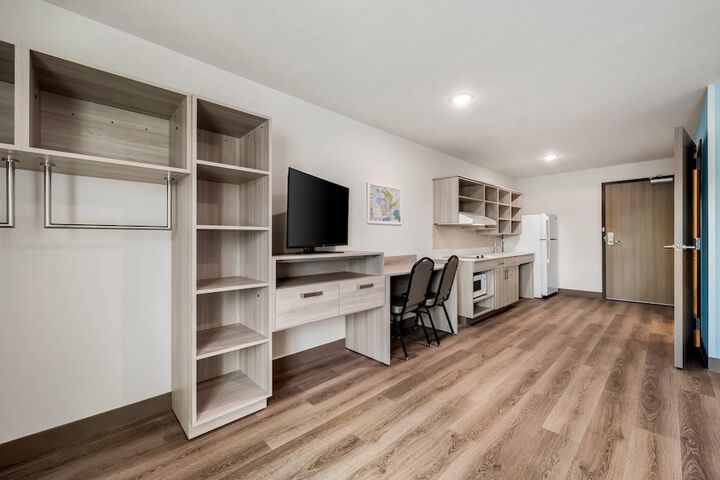 Room 12 of 30