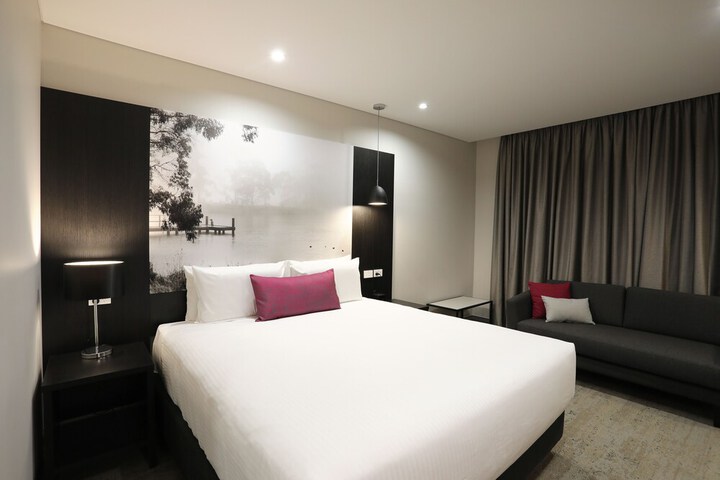 Room 6 of 59