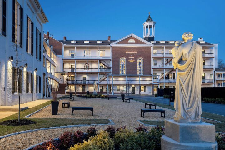 Hotel 50 of 55