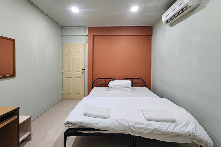 Room 12 of 44