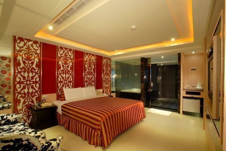 Room 55 of 107