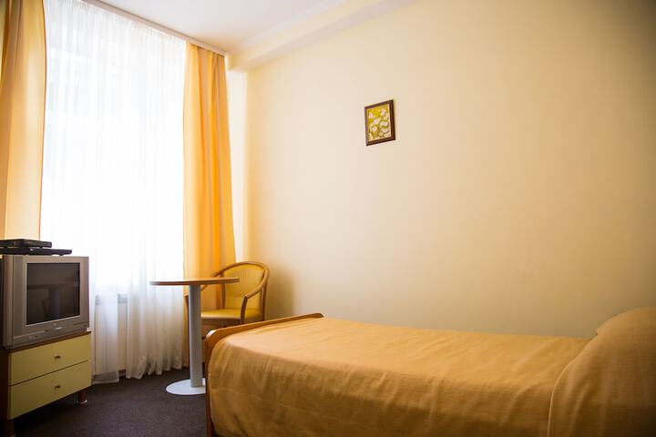 Room 4 of 71