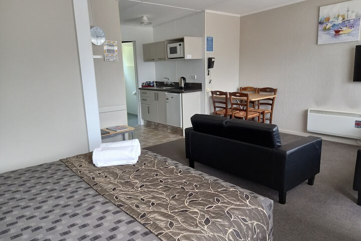 Room 15 of 35