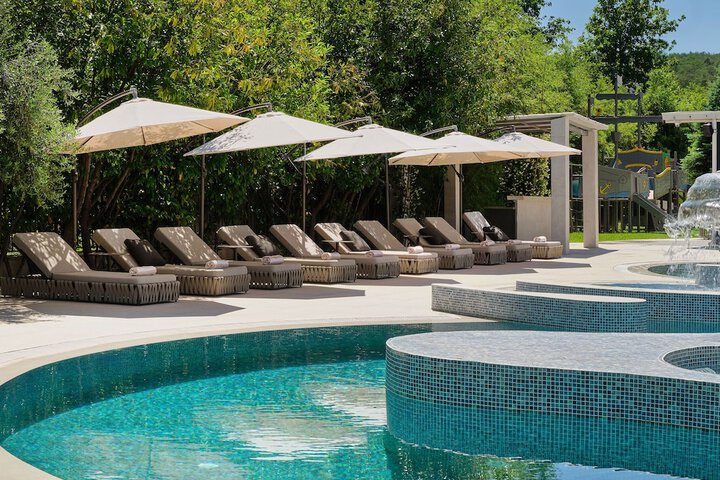 Pool 30 of 60