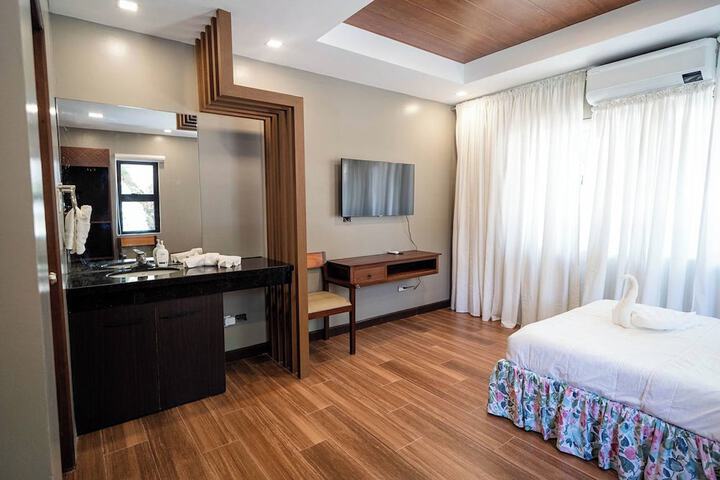Room 20 of 37