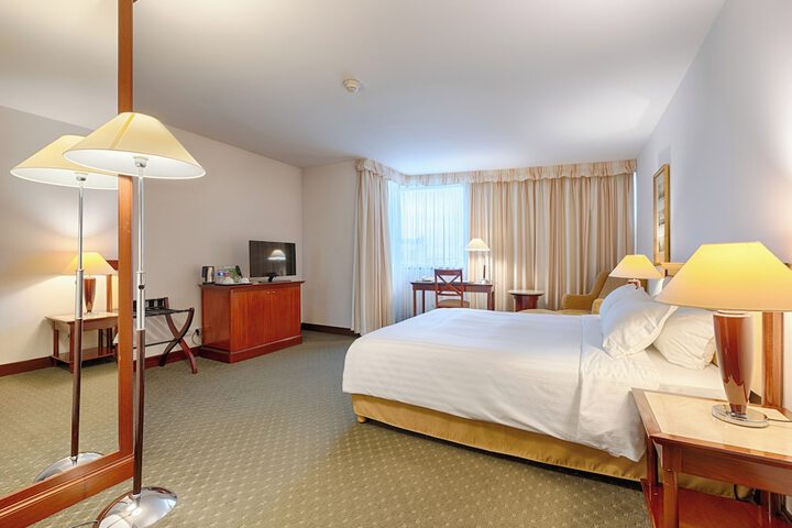 Room 8 of 82
