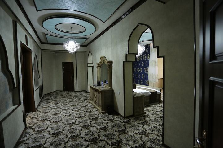 Room 7 of 61