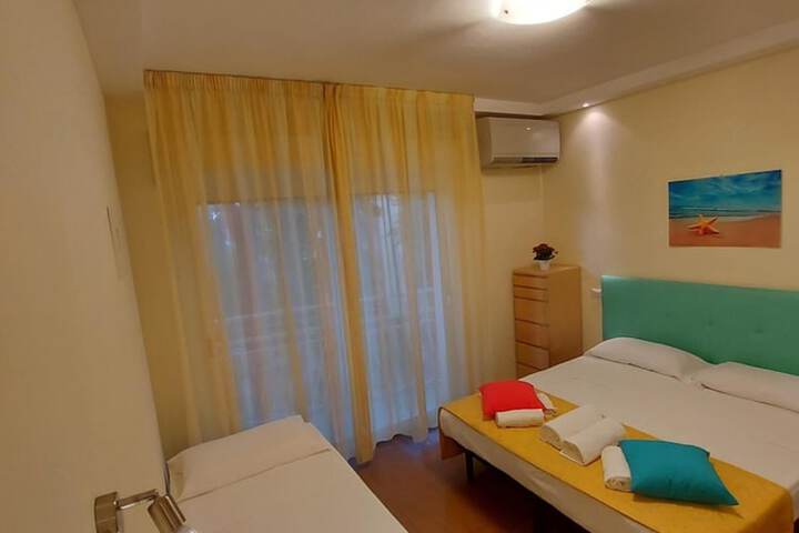 Room 30 of 65