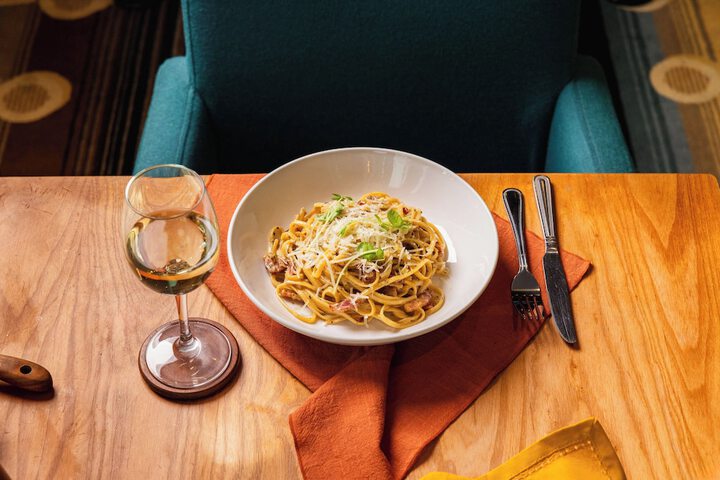 Dining 80 of 147