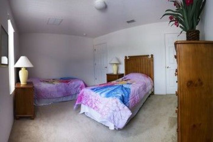Room 8 of 24