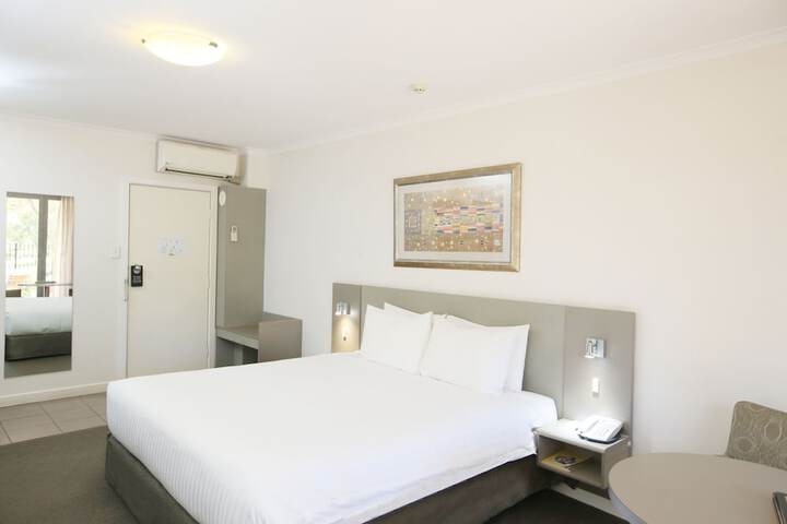 Room 17 of 95
